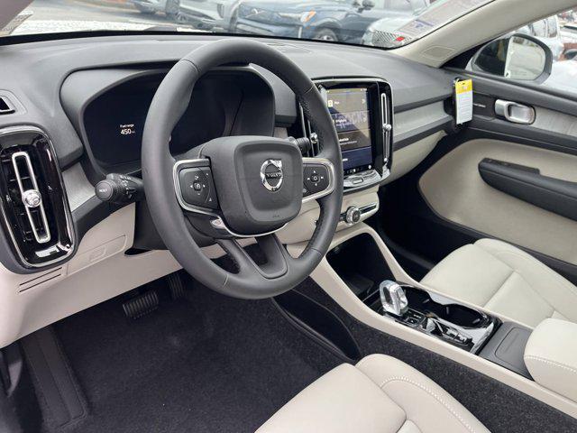 new 2025 Volvo XC40 car, priced at $51,995