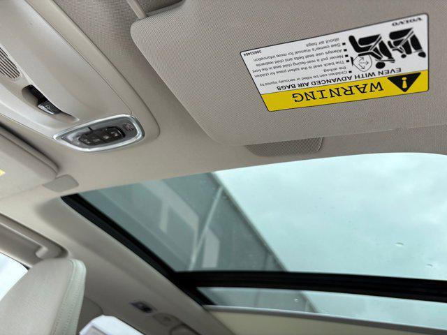 used 2022 Volvo XC90 car, priced at $28,898