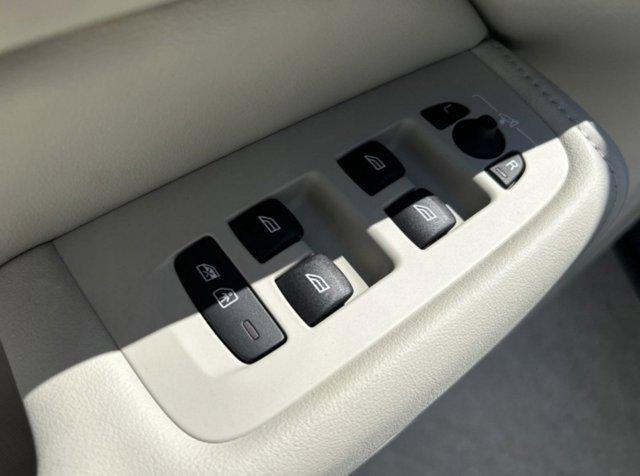 new 2025 Volvo XC60 car, priced at $54,090
