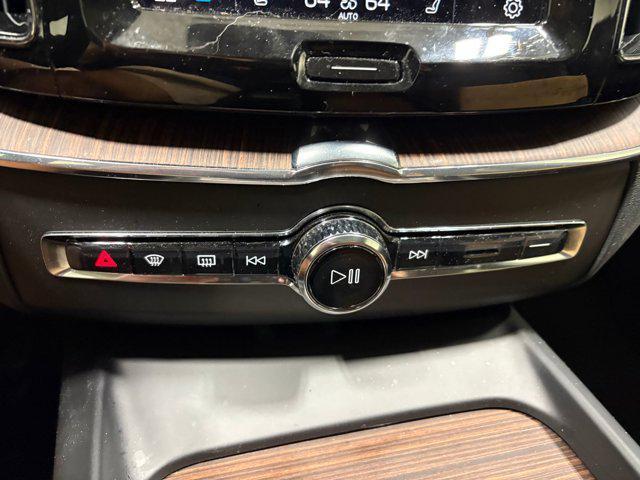 used 2022 Volvo XC60 car, priced at $35,898
