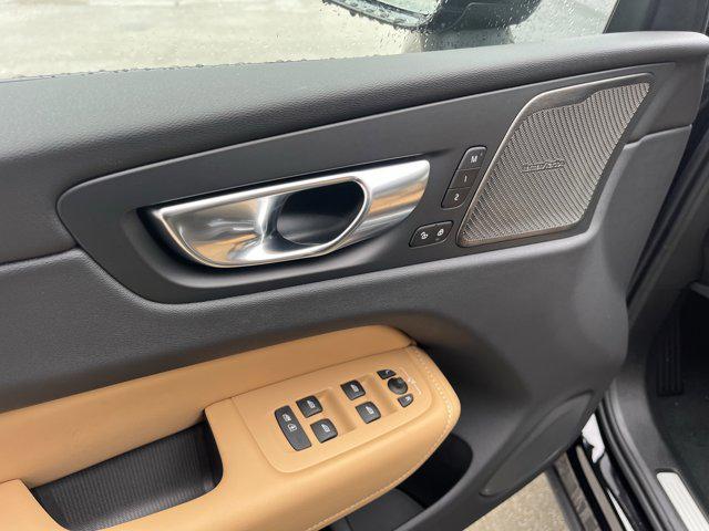 new 2025 Volvo XC60 car, priced at $60,660