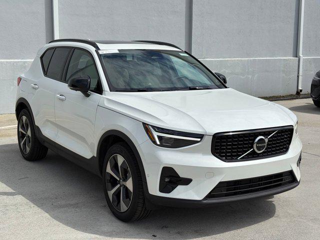 used 2025 Volvo XC40 car, priced at $40,397