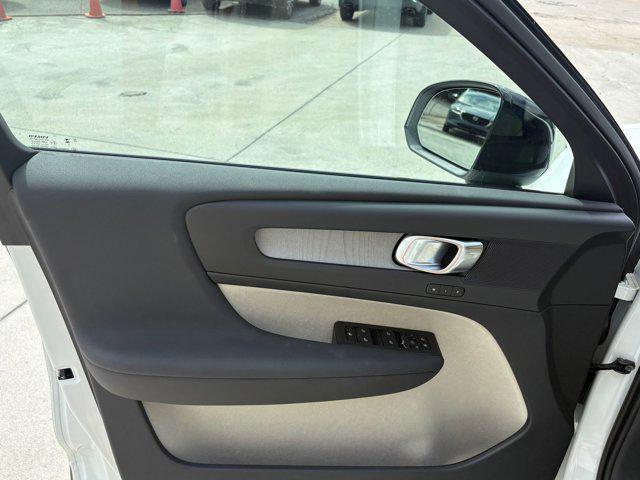 used 2025 Volvo XC40 car, priced at $40,397