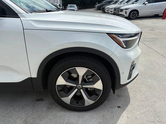 used 2025 Volvo XC40 car, priced at $40,397