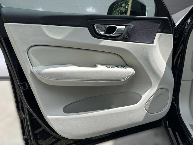 new 2025 Volvo XC60 car, priced at $50,685