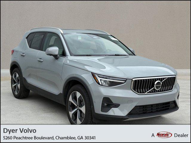 used 2025 Volvo XC40 car, priced at $40,898