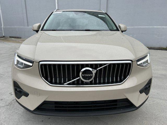 new 2025 Volvo XC40 car, priced at $49,440