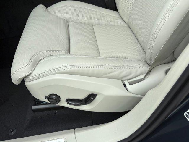 new 2026 Volvo XC60 car, priced at $63,935