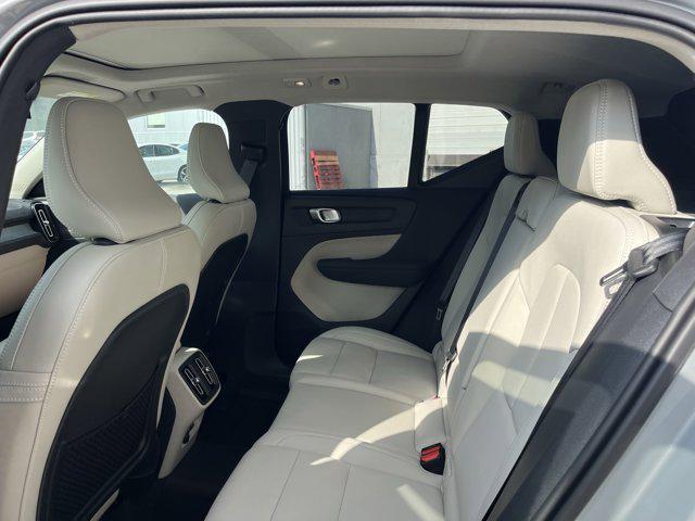 new 2025 Volvo XC40 car, priced at $48,315