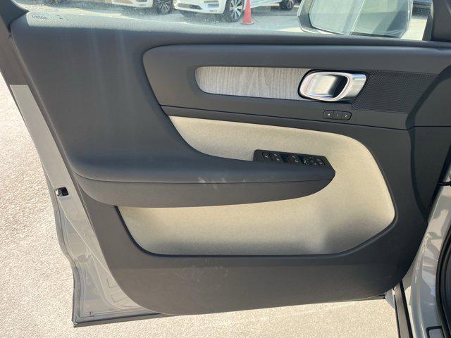new 2025 Volvo XC40 car, priced at $48,315