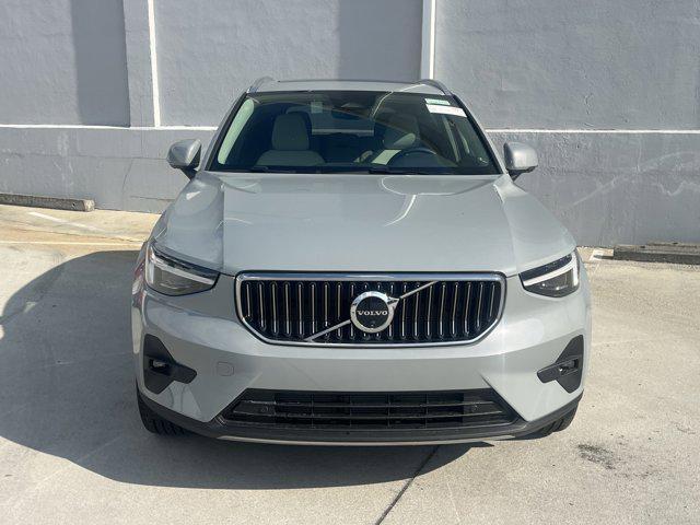 new 2025 Volvo XC40 car, priced at $48,315