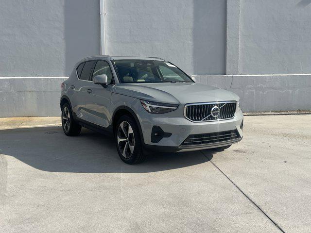 new 2025 Volvo XC40 car, priced at $48,315