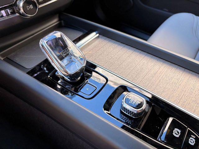 new 2026 Volvo XC60 car, priced at $57,985