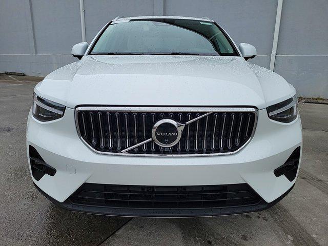 new 2025 Volvo XC40 car, priced at $48,315