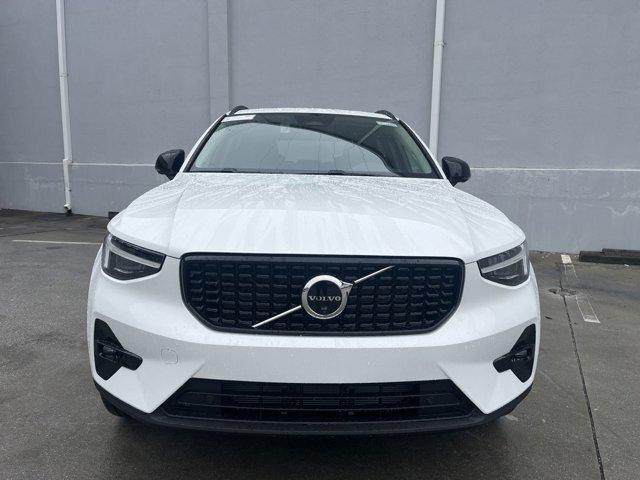 new 2025 Volvo XC40 car, priced at $50,595