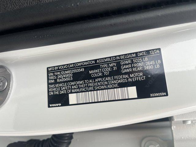 new 2025 Volvo XC40 car, priced at $50,595