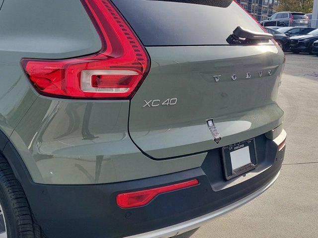 new 2025 Volvo XC40 car, priced at $47,200