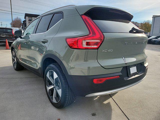 new 2025 Volvo XC40 car, priced at $47,200