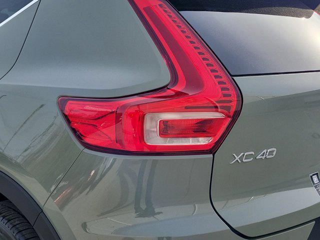 new 2025 Volvo XC40 car, priced at $47,200