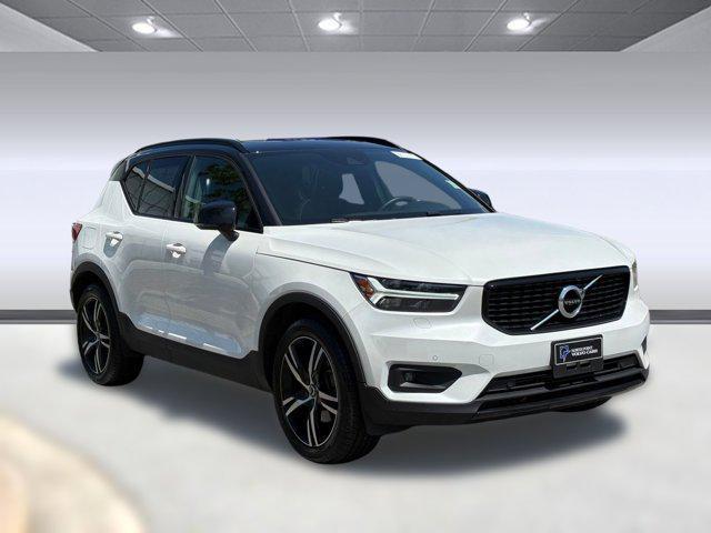 used 2022 Volvo XC40 car, priced at $27,895