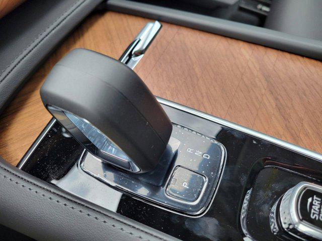 new 2024 Volvo XC90 Recharge Plug-In Hybrid car, priced at $76,570