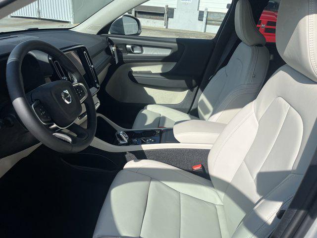 new 2025 Volvo XC40 car, priced at $51,565