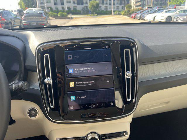 new 2025 Volvo XC40 car, priced at $51,565