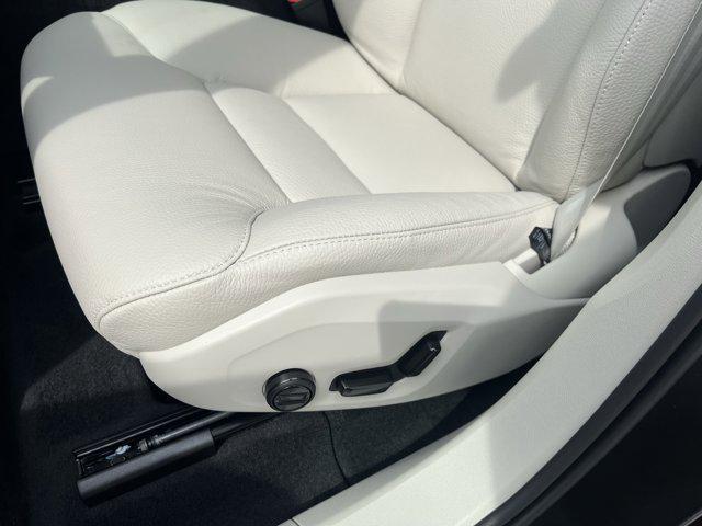 new 2025 Volvo XC60 car, priced at $55,360