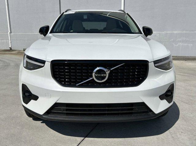 new 2025 Volvo XC40 car, priced at $49,440