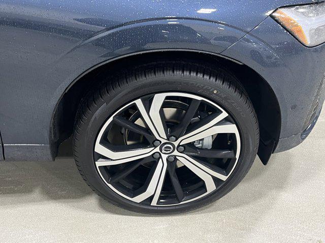 new 2025 Volvo XC60 car, priced at $59,910