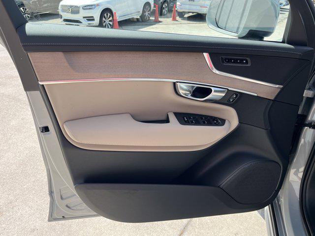 new 2026 Volvo XC90 car, priced at $68,755