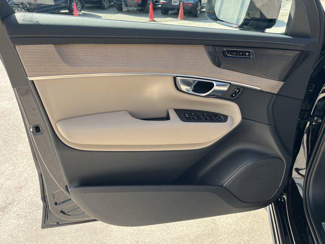 new 2025 Volvo XC90 car, priced at $65,555