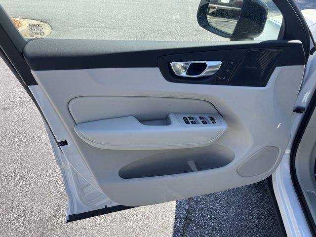 new 2025 Volvo XC60 car, priced at $59,910