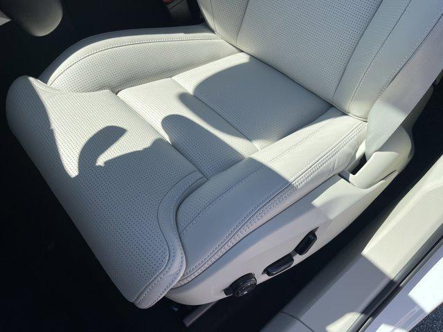 new 2025 Volvo XC60 car, priced at $59,910