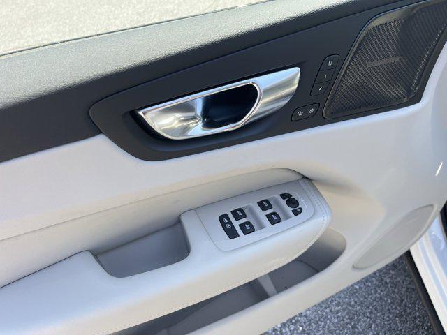 new 2025 Volvo XC60 car, priced at $59,910