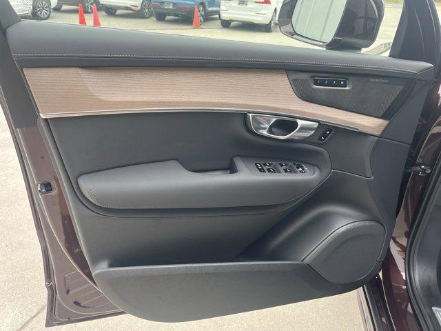 new 2025 Volvo XC90 car, priced at $70,455