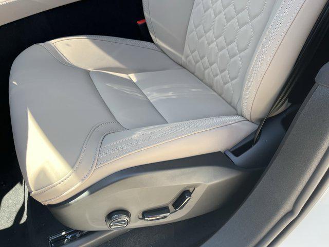 new 2025 Volvo XC90 car, priced at $69,155