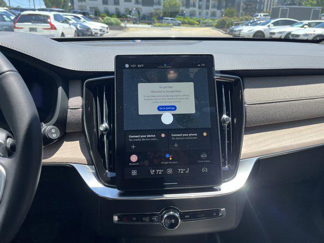 new 2025 Volvo XC90 car, priced at $69,155