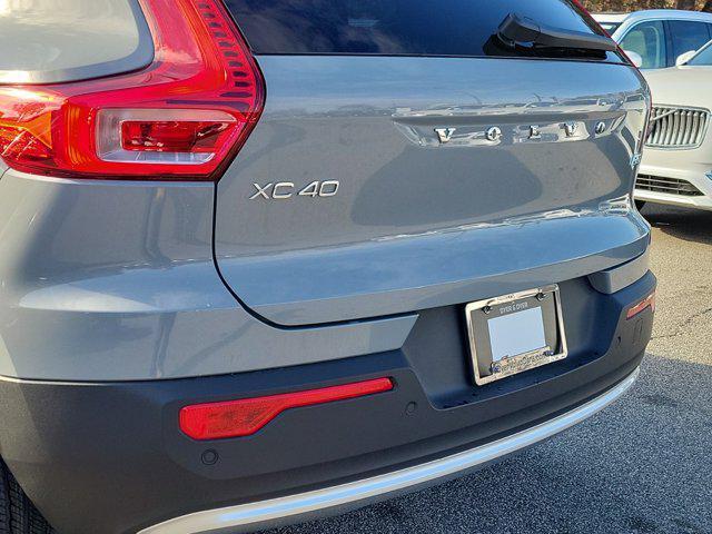 new 2025 Volvo XC40 car, priced at $45,465