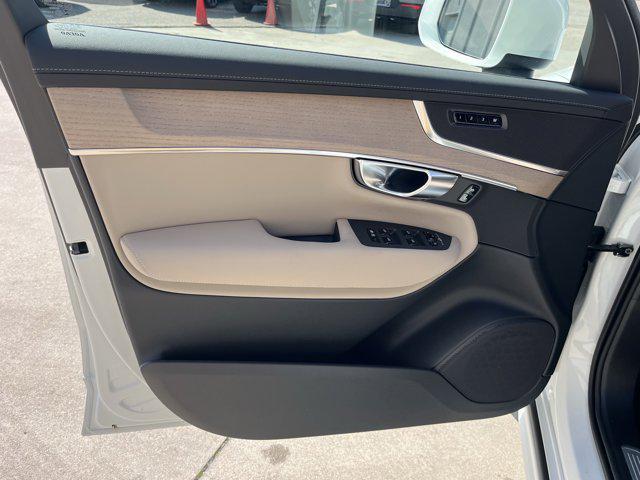 new 2025 Volvo XC90 car, priced at $66,695