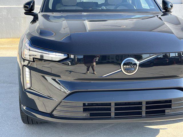 new 2025 Volvo EX90 car, priced at $90,990