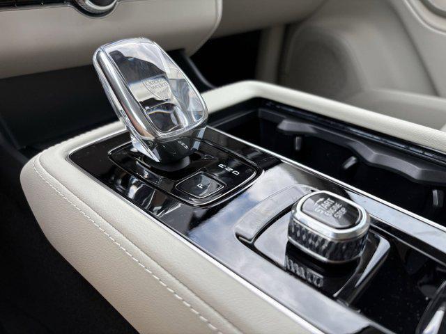 new 2026 Volvo XC90 Plug-In Hybrid car, priced at $85,625
