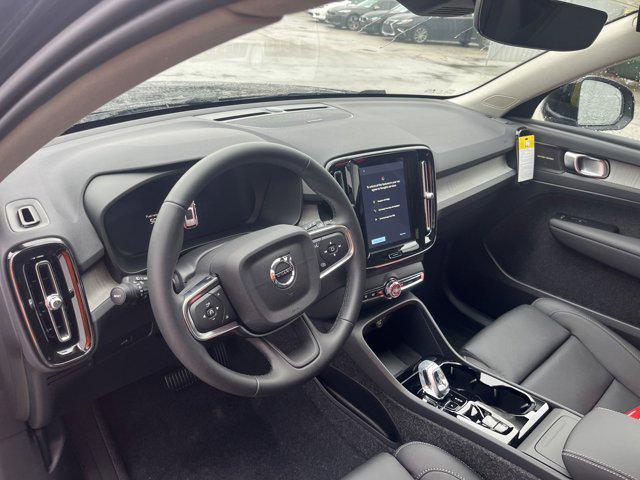 new 2025 Volvo XC40 car, priced at $50,595