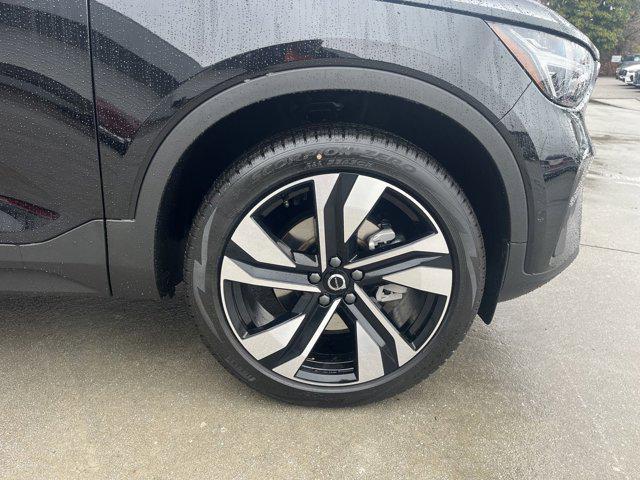 new 2025 Volvo XC40 car, priced at $50,595