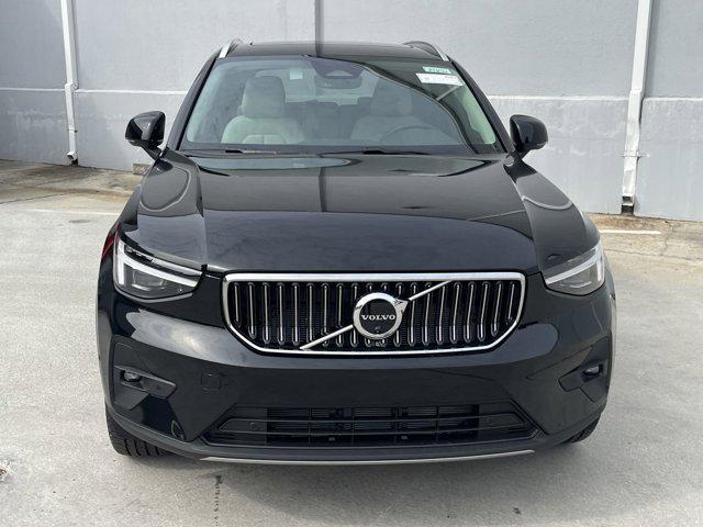 new 2025 Volvo XC40 car, priced at $48,335