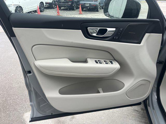 new 2025 Volvo XC60 car, priced at $60,660