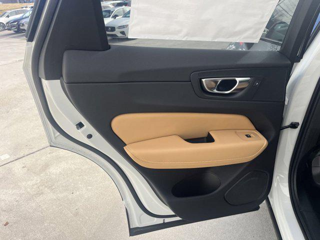 new 2025 Volvo XC60 car, priced at $61,700