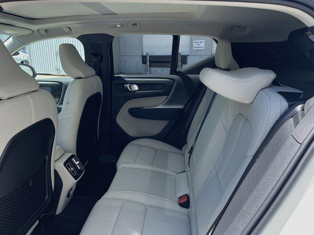 new 2025 Volvo XC40 car, priced at $49,810