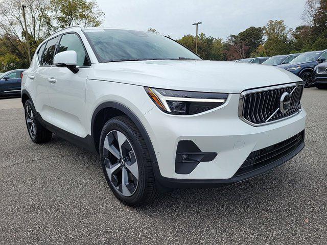 new 2025 Volvo XC40 car, priced at $48,315