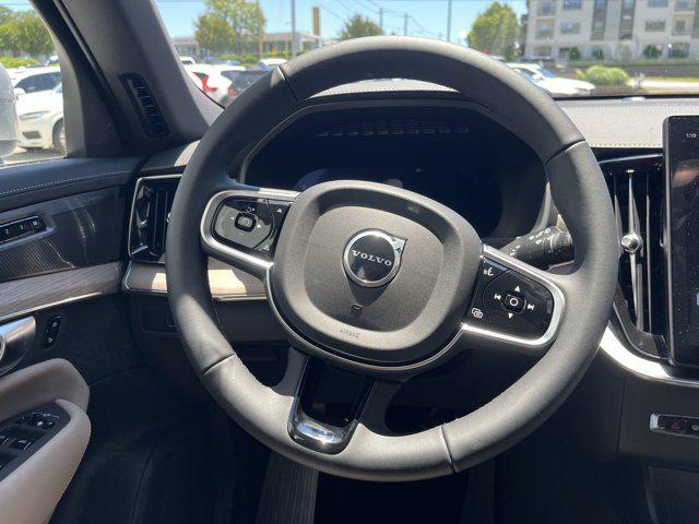 new 2025 Volvo XC90 car, priced at $69,155